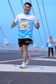 Runner Photo 2175446