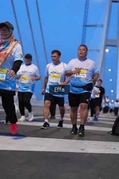 Runner Photo 2175676