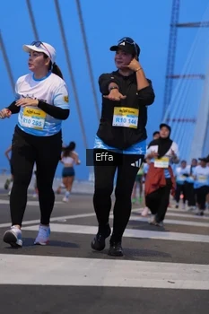 Runner Photo 2175712