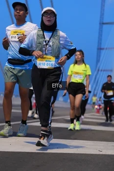 Runner Photo 2175719