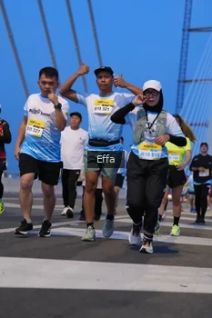 Runner Photo 2175723