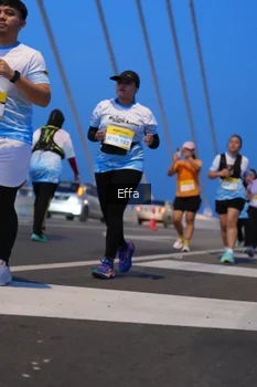 Runner Photo 2175758