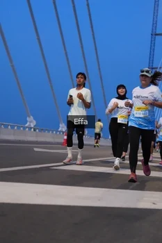 Runner Photo 2175777