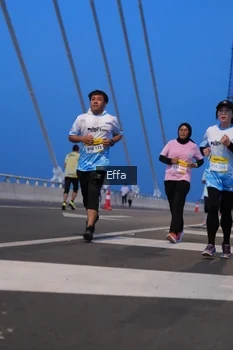 Runner Photo 2175788