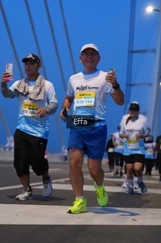 Runner Photo 2175836