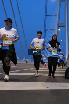Runner Photo 2175845
