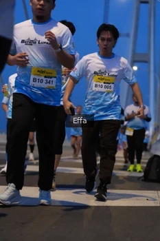 Runner Photo 2175876