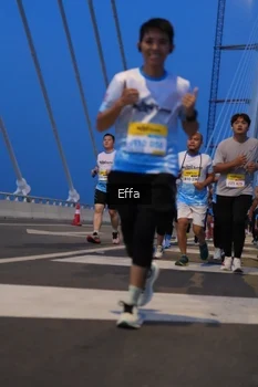 Runner Photo 2175885