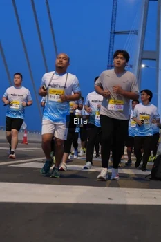 Runner Photo 2175889