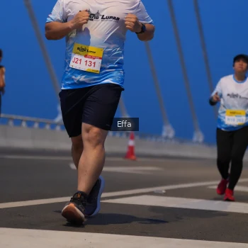 Runner Photo 2175899