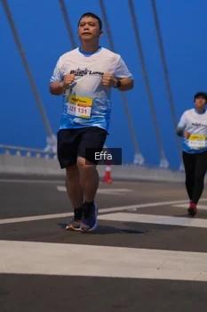 Runner Photo 2175903