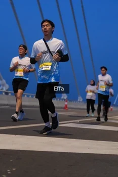 Runner Photo 2175907