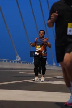 Runner Photo 2175970