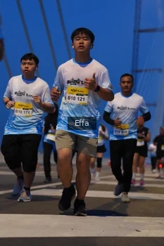 Runner Photo 2175980