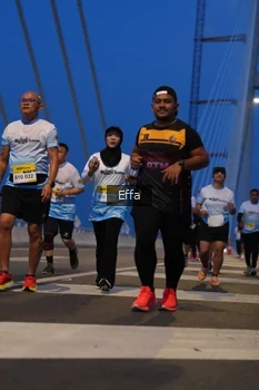 Runner Photo 2175990