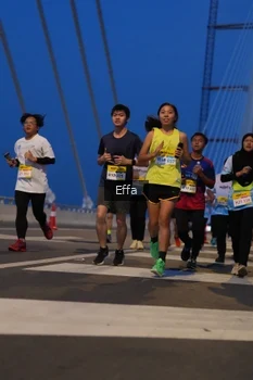 Runner Photo 2176003