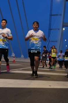 Runner Photo 2176005
