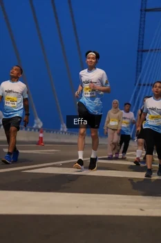 Runner Photo 2176038