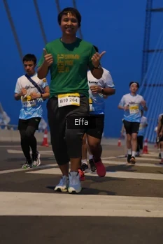 Runner Photo 2176041