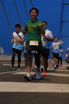 Runner Photo 2176042