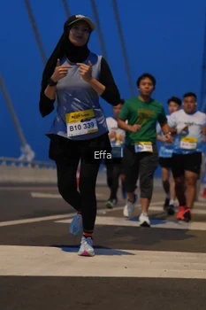 Runner Photo 2176043