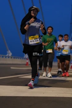 Runner Photo 2176045
