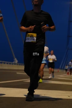 Runner Photo 2176303