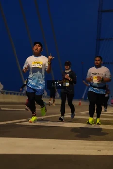 Runner Photo 2176320