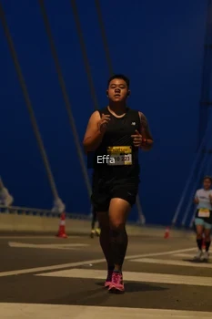 Runner Photo 2176367