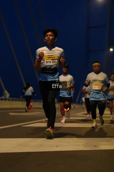 Runner Photo 2176427