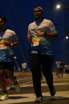 Runner Photo 2176435