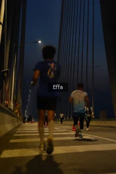 Runner Photo 2176447