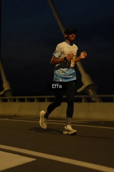 Runner Photo 2176538