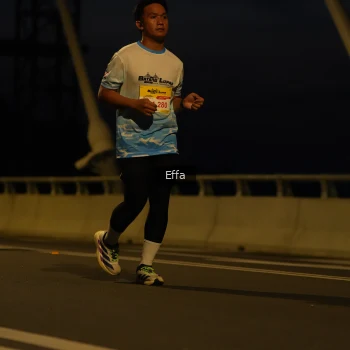 Runner Photo 2176543