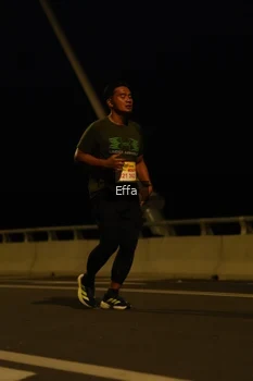 Runner Photo 2176703