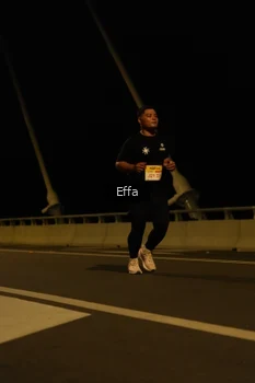 Runner Photo 2176804