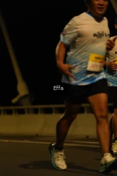Runner Photo 2176915