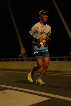 Runner Photo 2176923