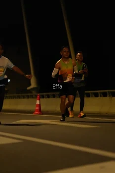 Runner Photo 2176941