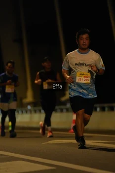 Runner Photo 2176974