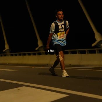 Runner Photo 2176991