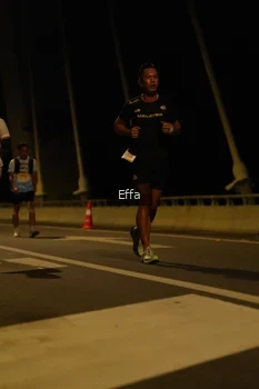 Runner Photo 2176994