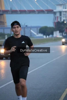 Runner Photo 2177291