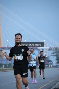 Runner Photo 2177330