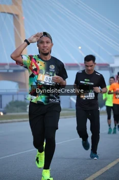 Runner Photo 2177347