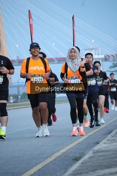 Runner Photo 2177384