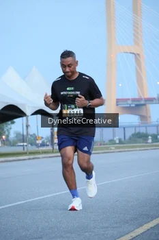 Runner Photo 2177428