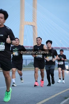 Runner Photo 2177435