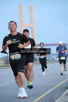 Runner Photo 2177456
