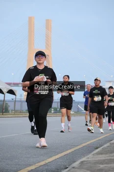 Runner Photo 2177559